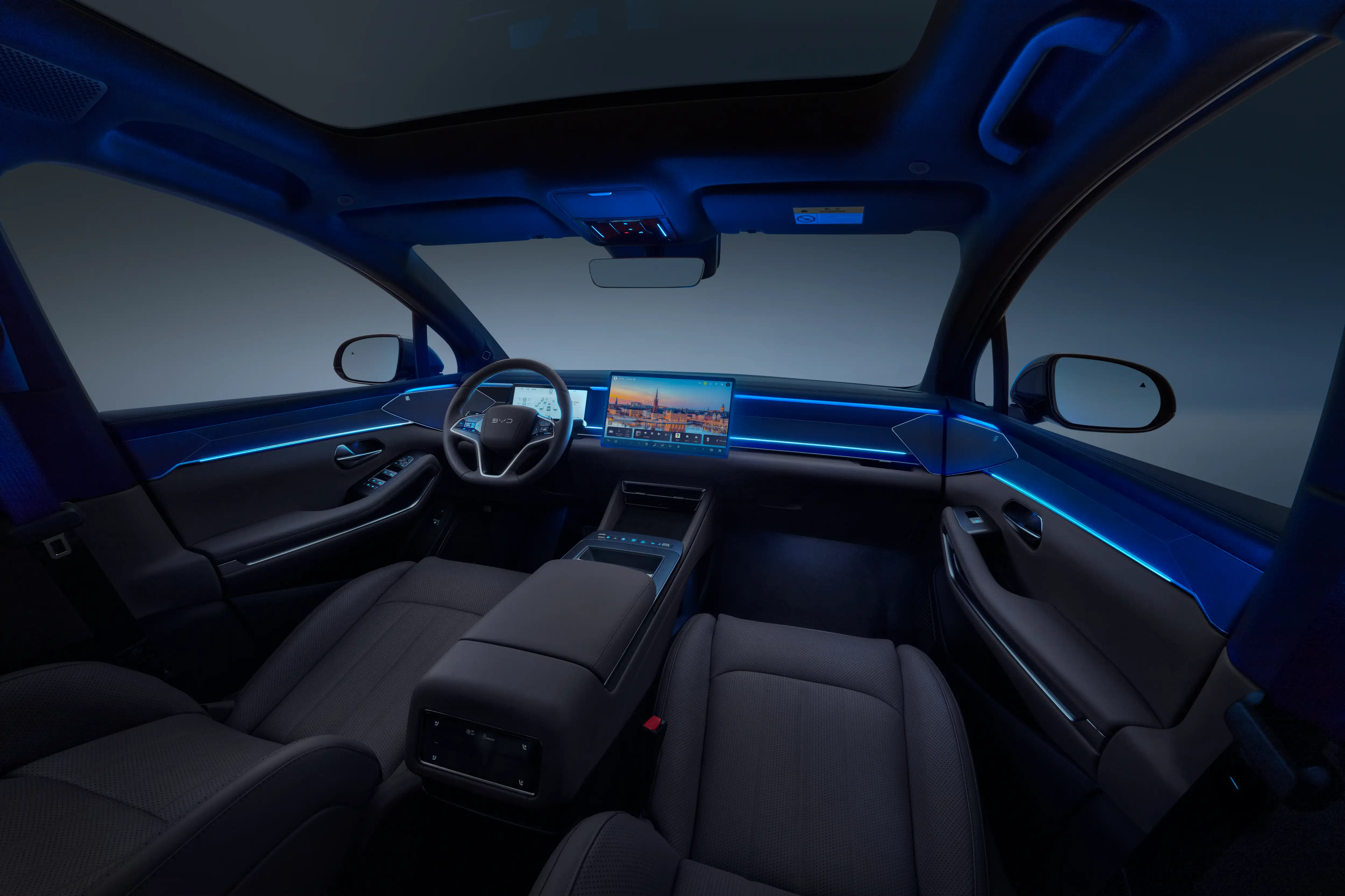 BYD ATTO 8 DM-P - Interior cabina flagship